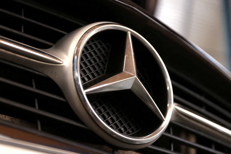 Mercedes-Benz pauses EV deliveries to the US as demand falters