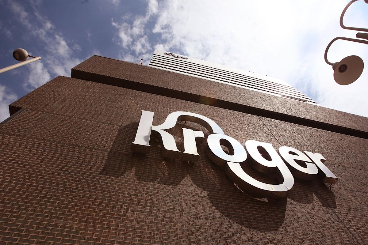 Kroger stock rises, Oracle extends post-earnings rally