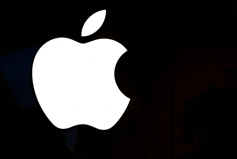 Apple explores test production of foldable iPhones in Taiwan, Nikkei reports