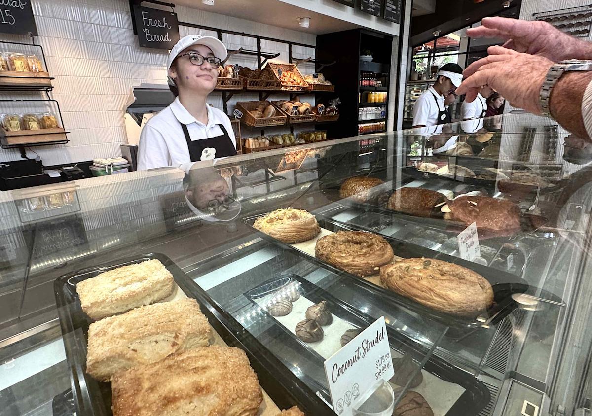 Jobs Are Weak And Prices Are High, But Consumers Kept Spending in August