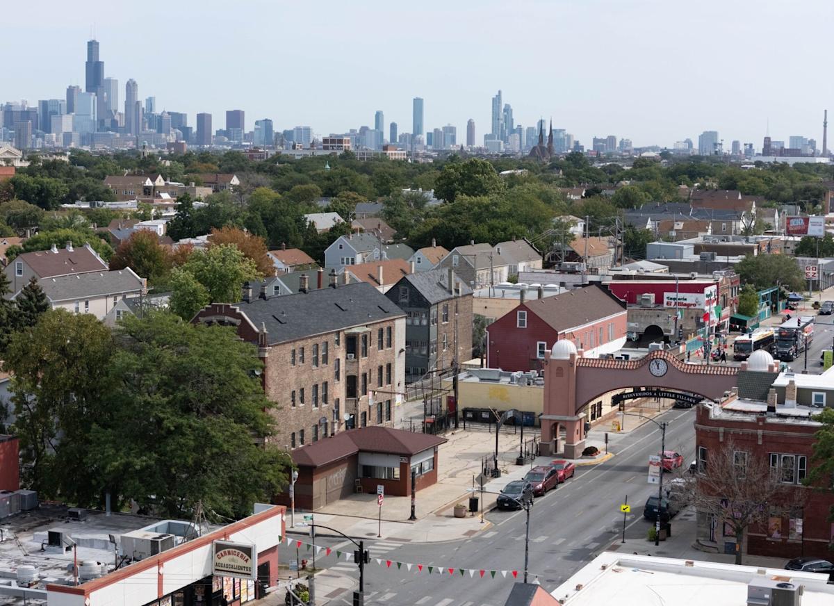 Chicago ICE Raids Keep Customers at Home in City’s Latino Retail District