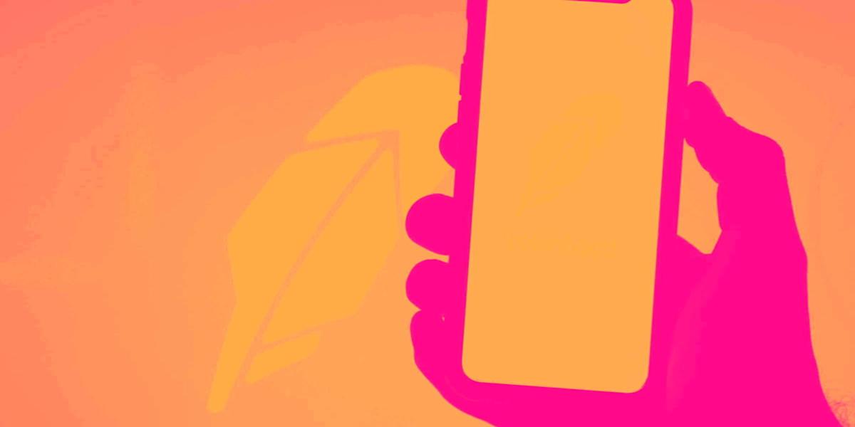 1 Cash-Heavy Stock to Own for Decades and 2 We Find Risky