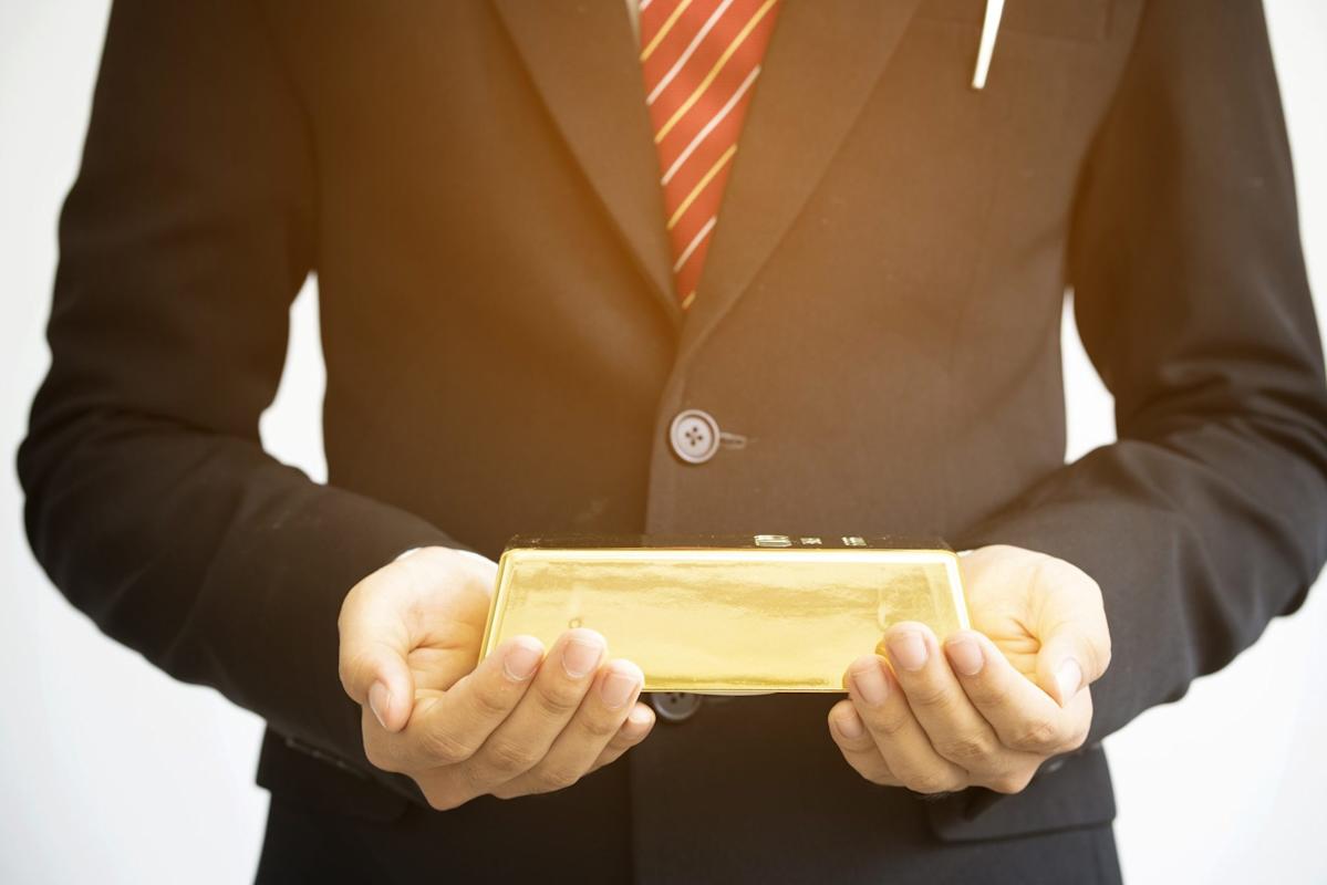 BofA sees gold hitting $4,000 per ounce in the second quarter of 2026. Here’s why the bank sees more room to run after recent record highs
