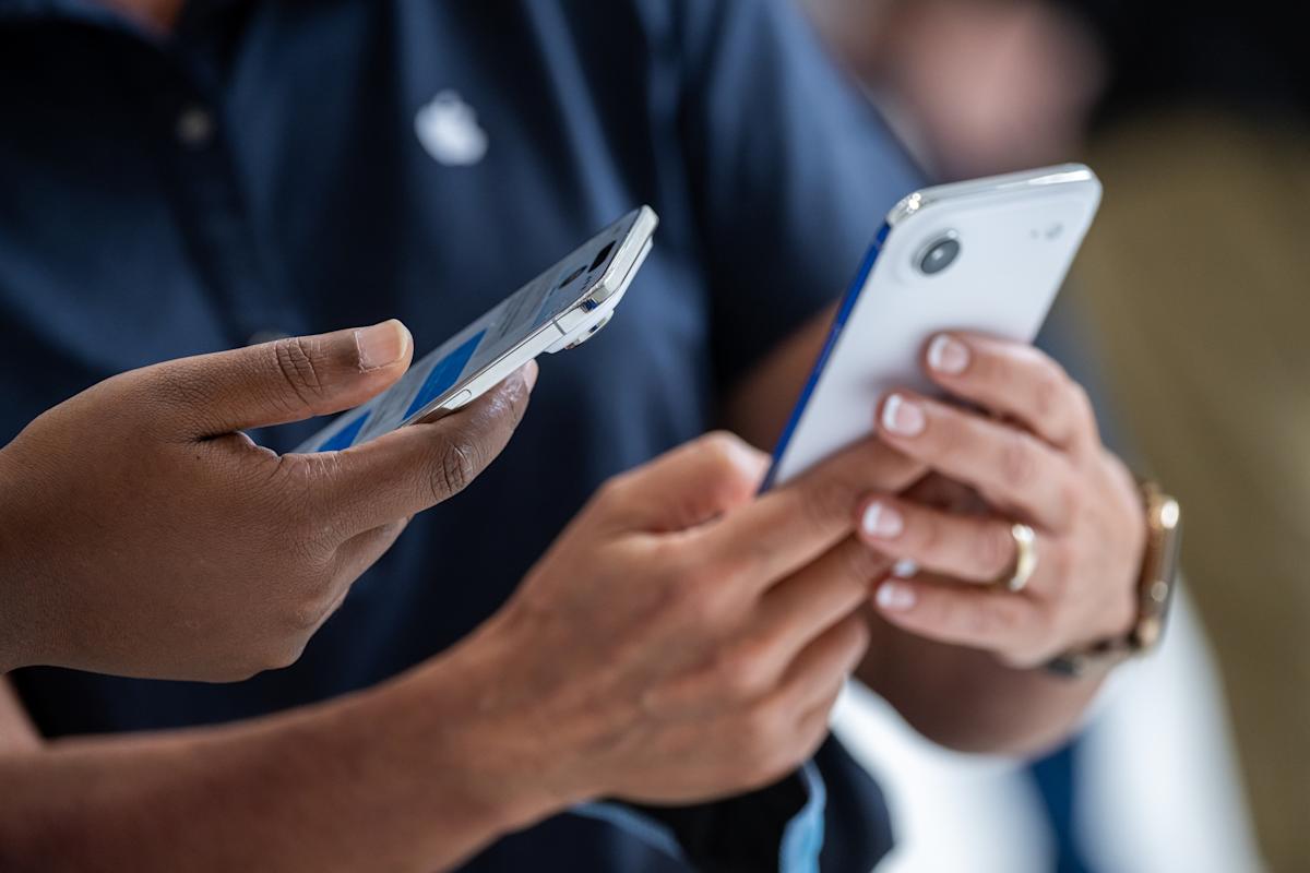 Apple Postpones Release of New iPhone Air in Mainland China