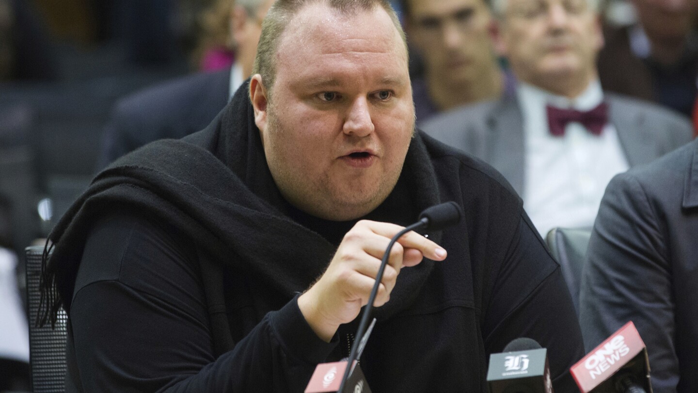 Internet entrepreneur Kim Dotcom’s latest legal bid to halt deportation from New Zealand is rejected