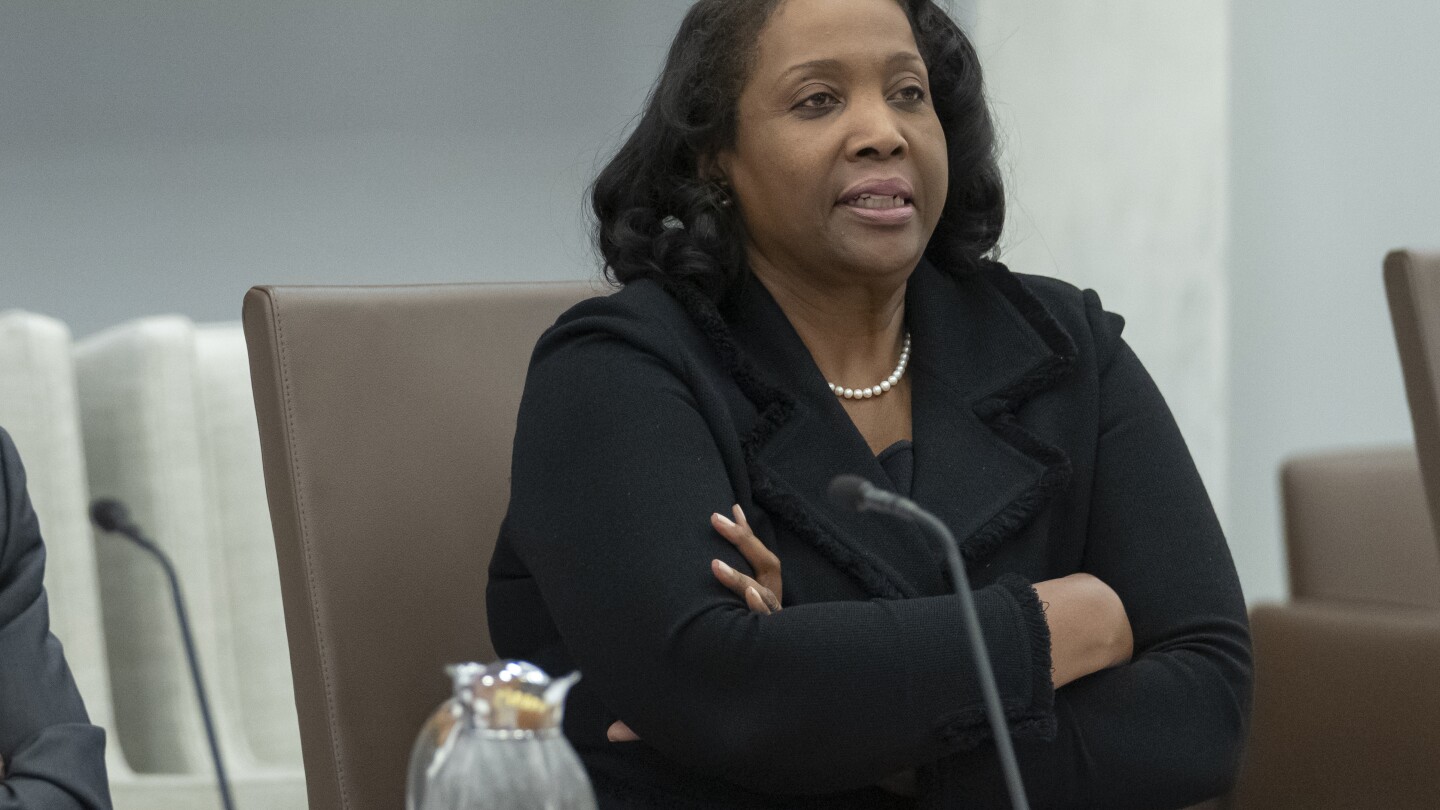 Appeals court rejects Trump’s bid to unseat Federal Reserve governor Lisa Cook ahead of rate vote