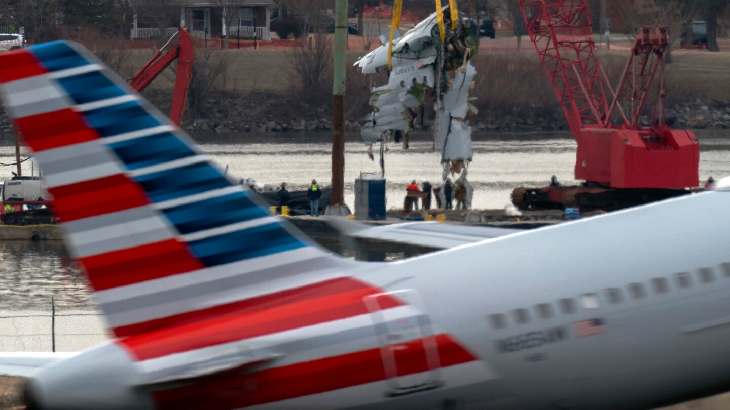 Family of person killed in the Washington plane crash files a lawsuit