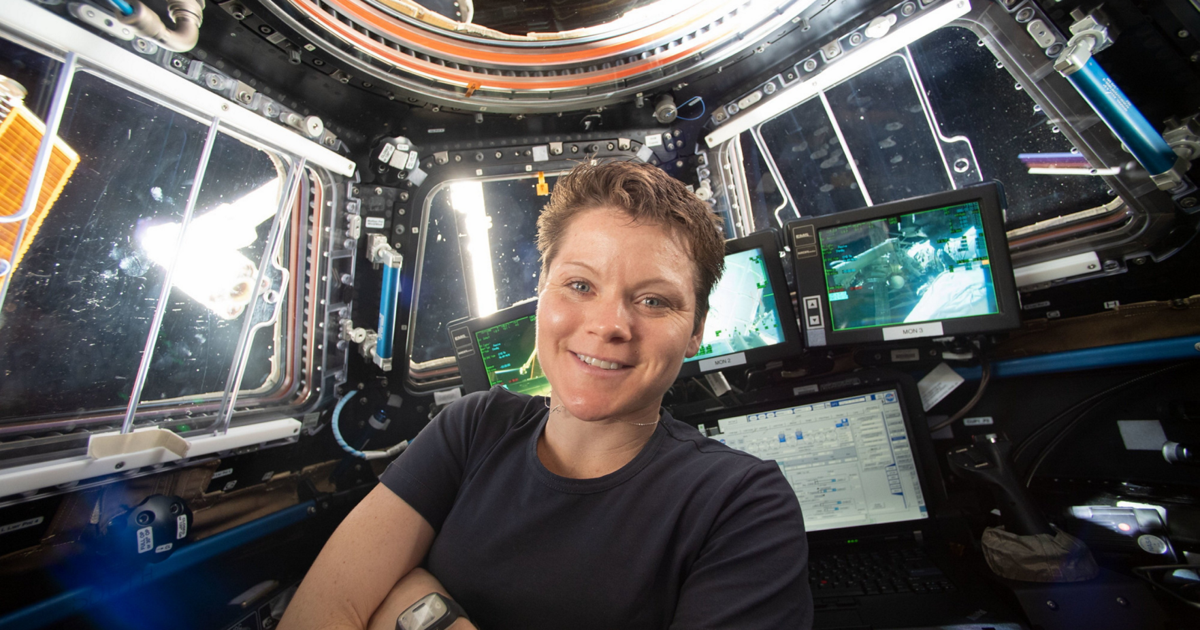 NASA astronaut spots rocket she rode from plane | National