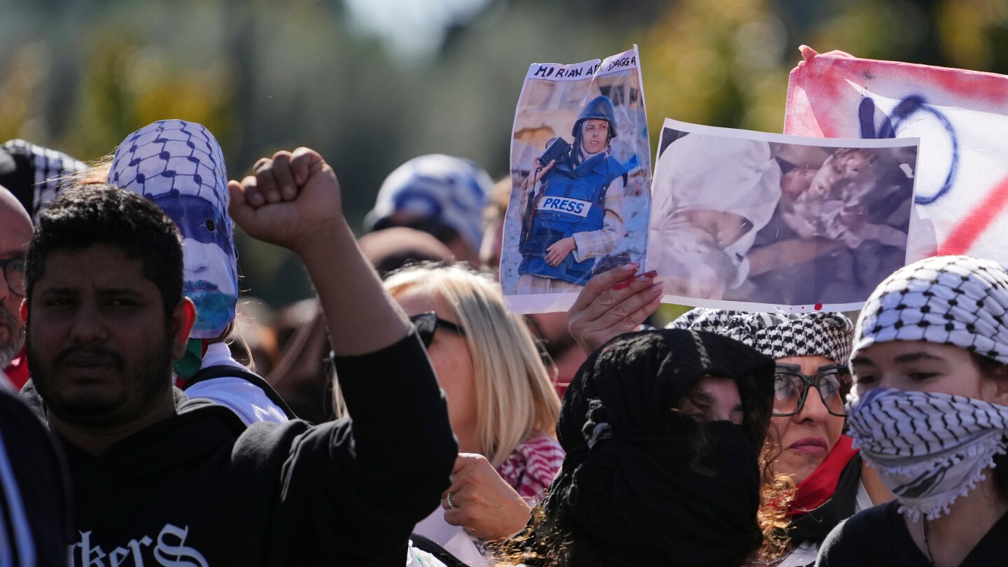 Journalists work in dire conditions to tell Gaza’s story