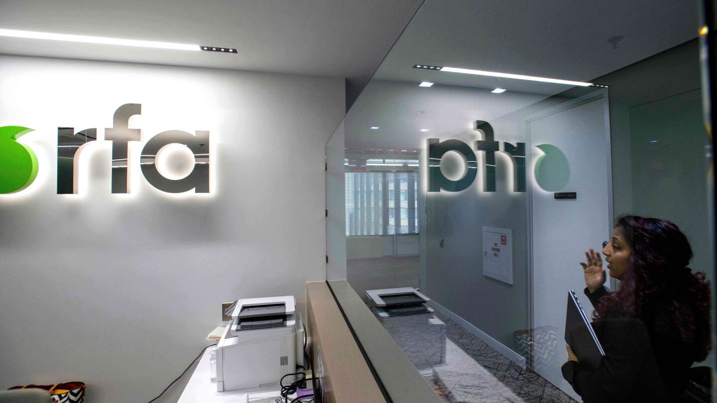 <br />
<b>Warning</b>:  Undefined variable $myimgalt in <b>/www/wwwroot/akbannernews.com/wp-content/themes/ennews001/single.php</b> on line <b>213</b><br />
