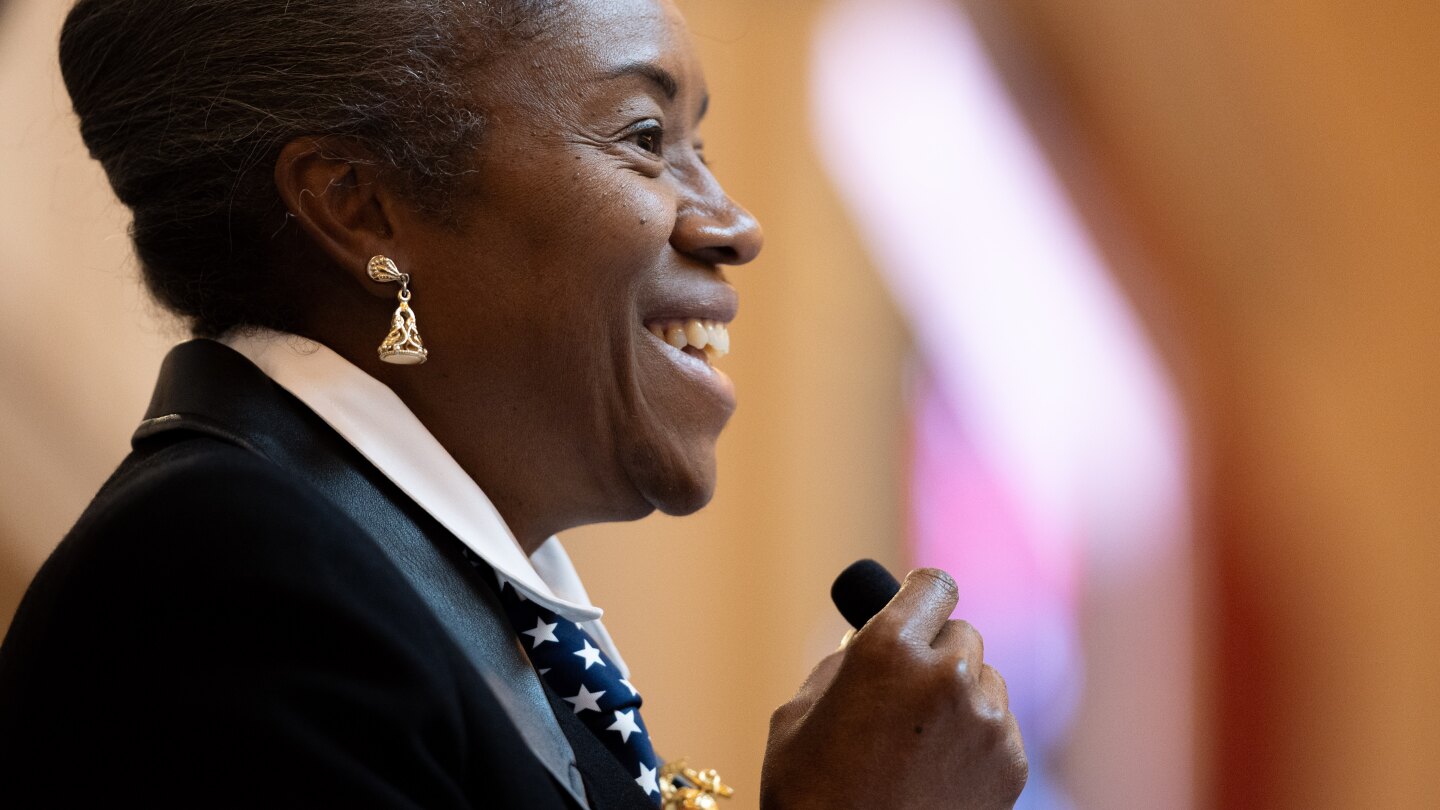 <br />
<b>Warning</b>:  Undefined variable $myimgalt in <b>/www/wwwroot/akbannernews.com/wp-content/themes/ennews001/single.php</b> on line <b>213</b><br />
