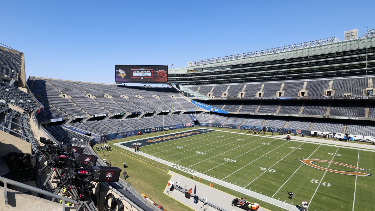 Bears seek $855 million in public funding for infrastructure to build suburban stadium