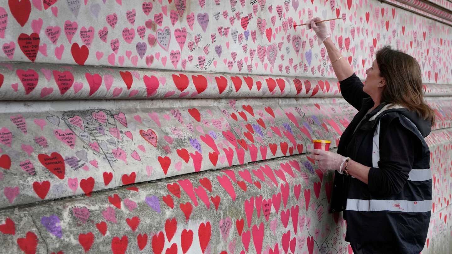 UK commits to ensuring ‘poignant’ COVID memorial wall in London will be preserved