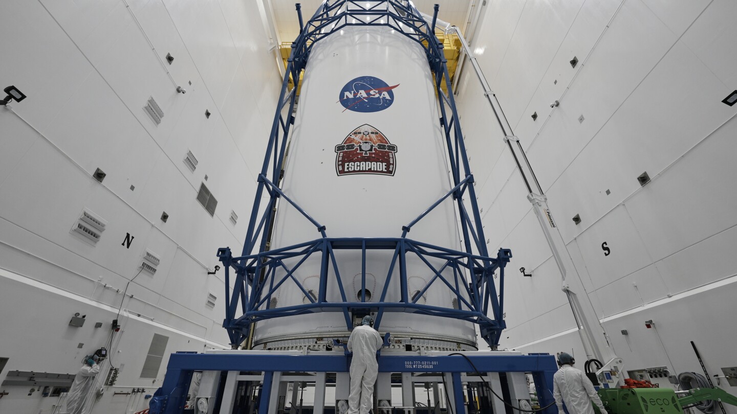 Blue Origin launches New Glenn rocket carrying Mars spacecraft