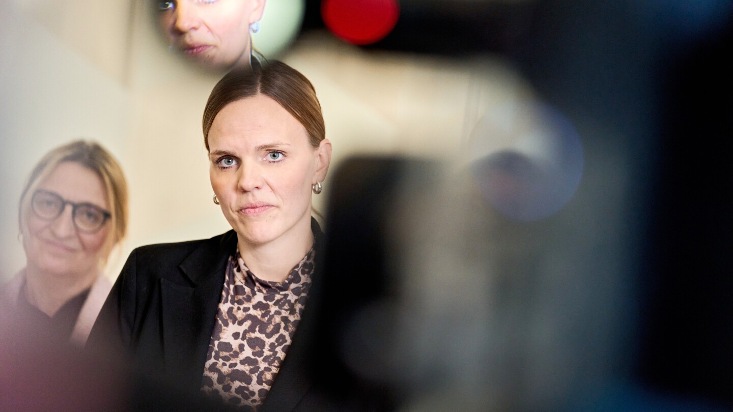 <br />
<b>Warning</b>:  Undefined variable $myimgalt in <b>/www/wwwroot/akbannernews.com/wp-content/themes/ennews001/single.php</b> on line <b>213</b><br />
