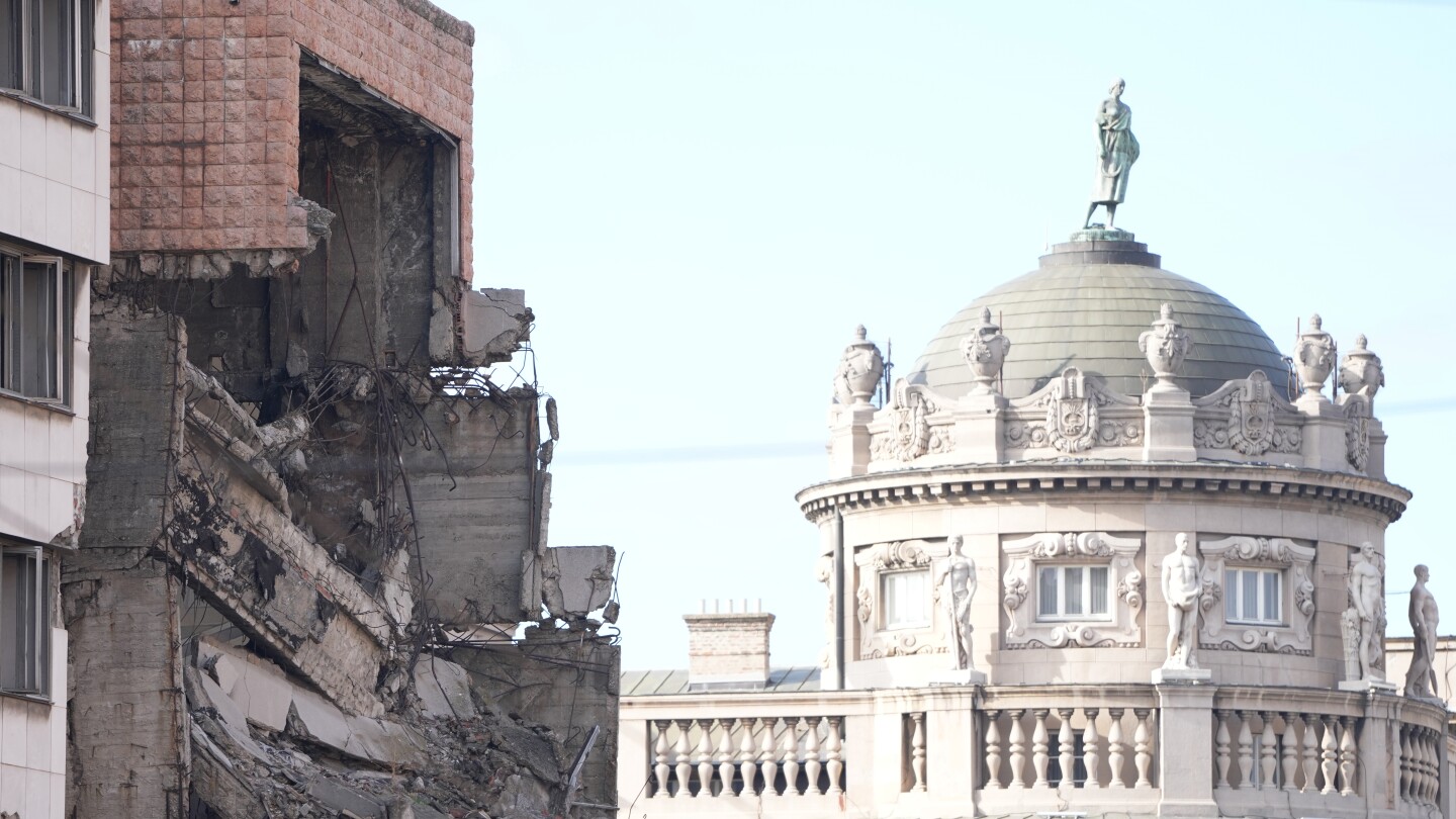 <br />
<b>Warning</b>:  Undefined variable $myimgalt in <b>/www/wwwroot/akbannernews.com/wp-content/themes/ennews001/single.php</b> on line <b>213</b><br />
