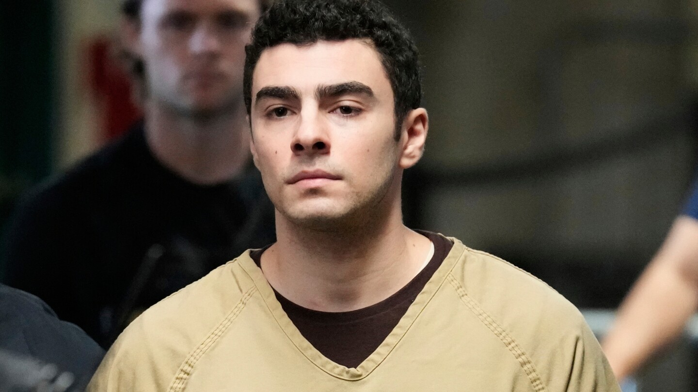 Luigi Mangione still waiting for laptop in jail as hearing nears