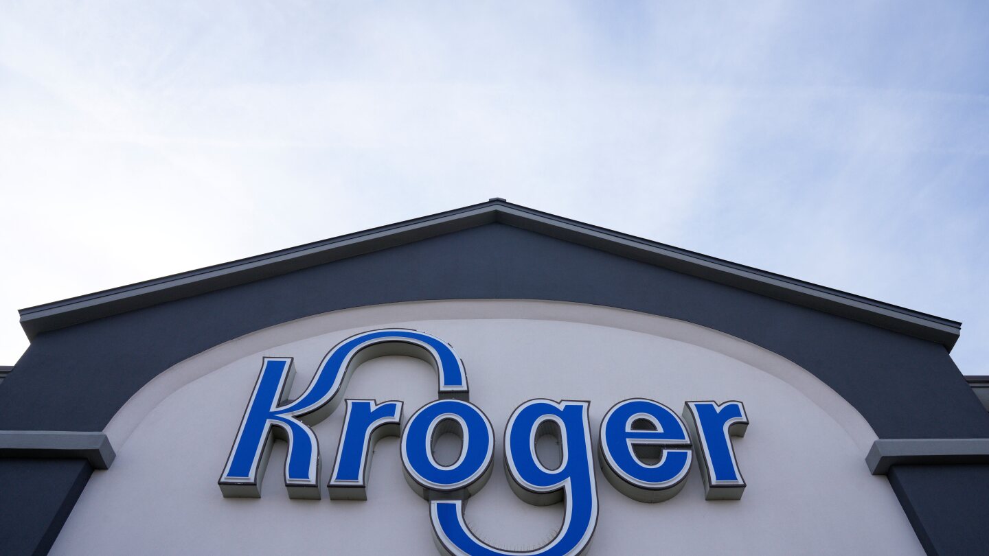 Kroger closing automated fulfillment centers as it tries to make delivery faster and cheaper