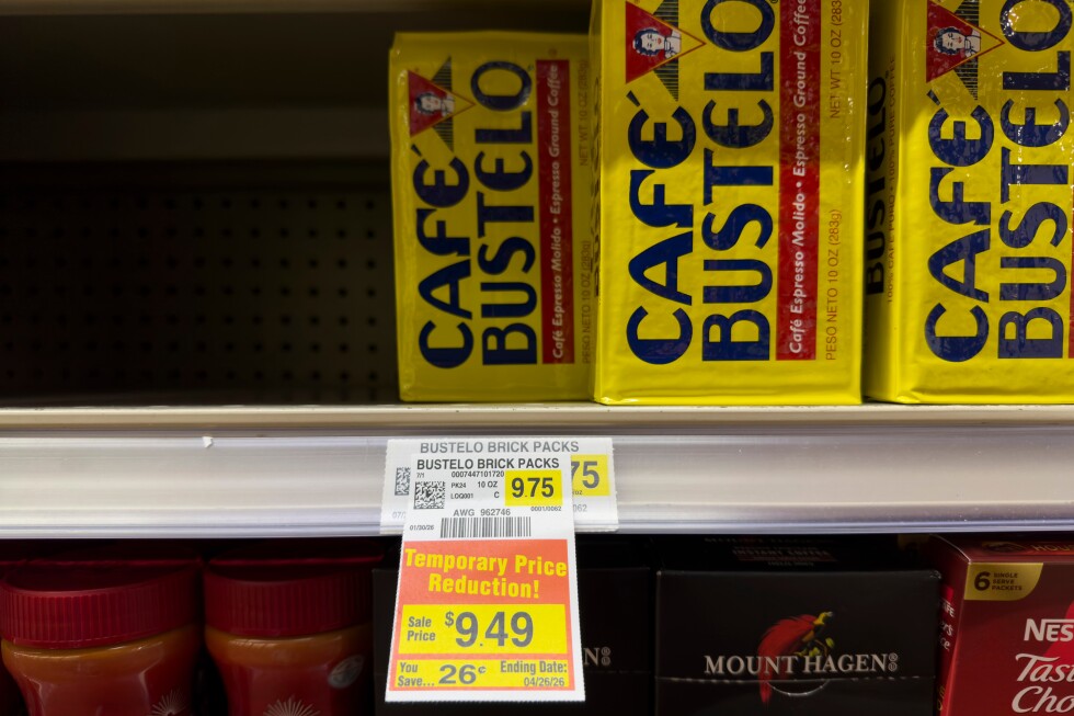 Consumers take a pause on spending in December, raising concerns about spending for 2026